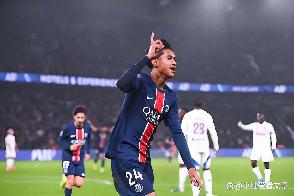 乐鱼体育-国际比赛日里昂备战法国杯，豪取连胜细节曝光，质疑声仍在，数据趋势出现新变化的简单介绍-乐鱼体育