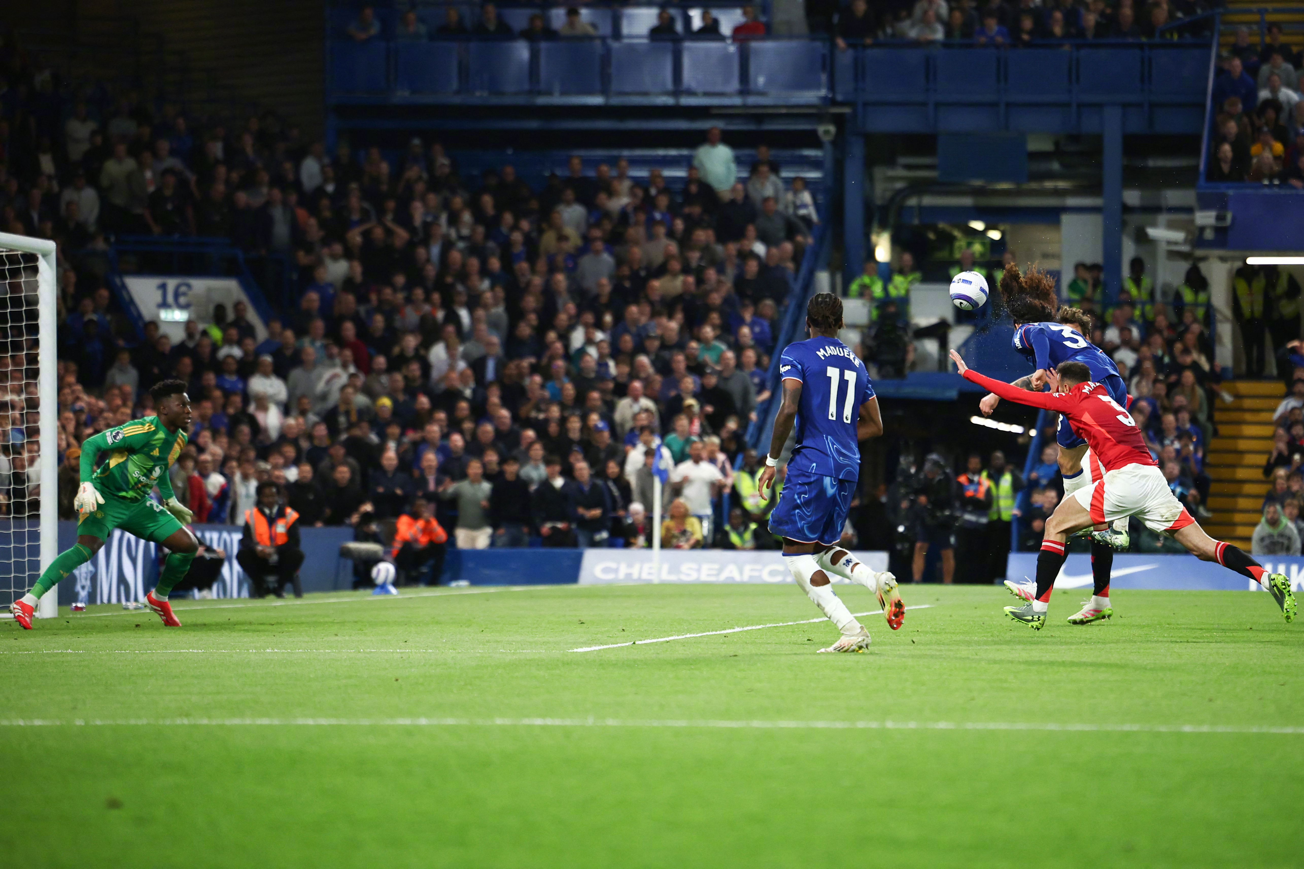 乐鱼体育-英超赛程吃紧,曼联今夜手感冰凉,震撼外界,医务组通报恢复-乐鱼体育